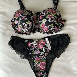 Victoria Secret Set (lined Demi)